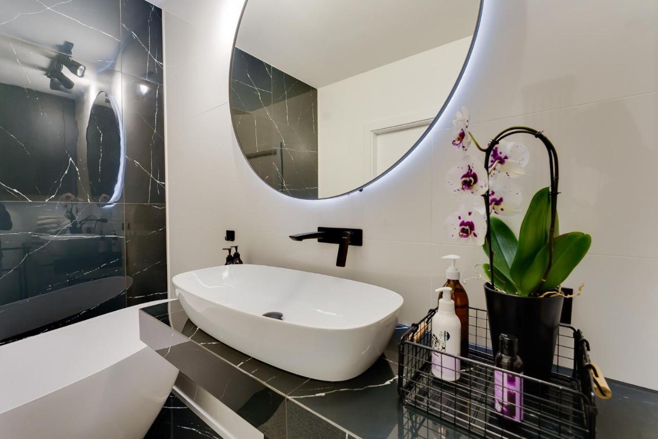 Apartament Deluxe Black Orchid Baltic Concept Dzwirzyno Ngoại thất bức ảnh